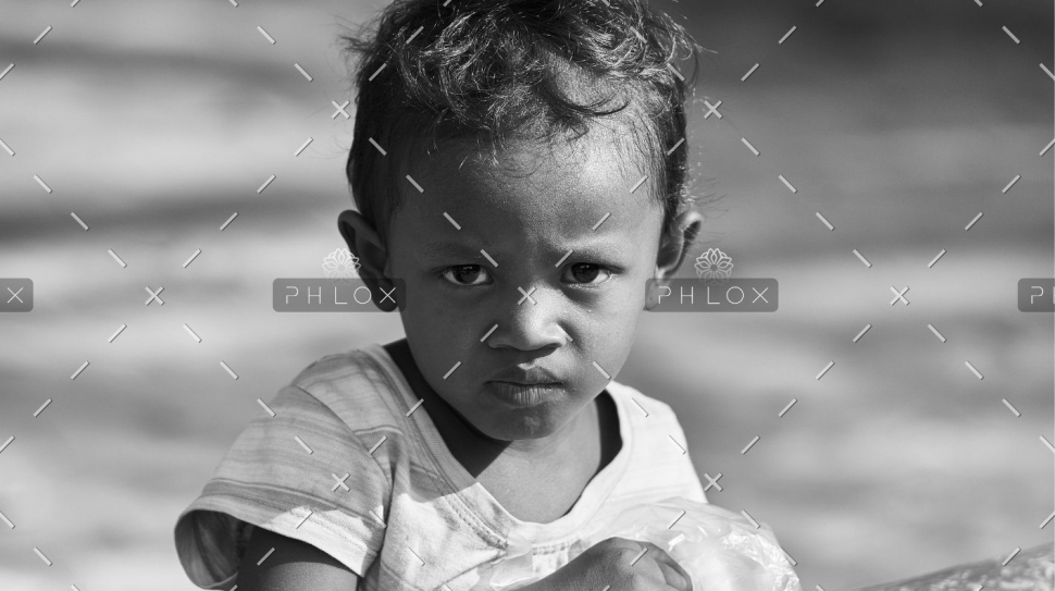 demo-attachment-294-portrait-3045815_1920@2x